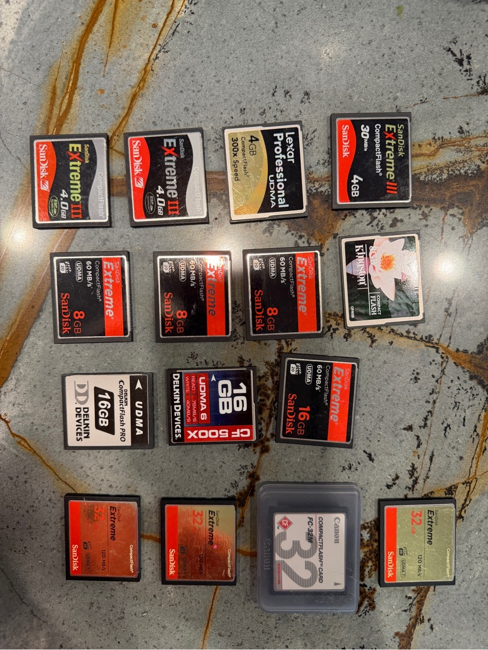 Bundle of 15 CompactFlash (CF) Memory Cards – SanDisk Extreme, Lexar, Delkin